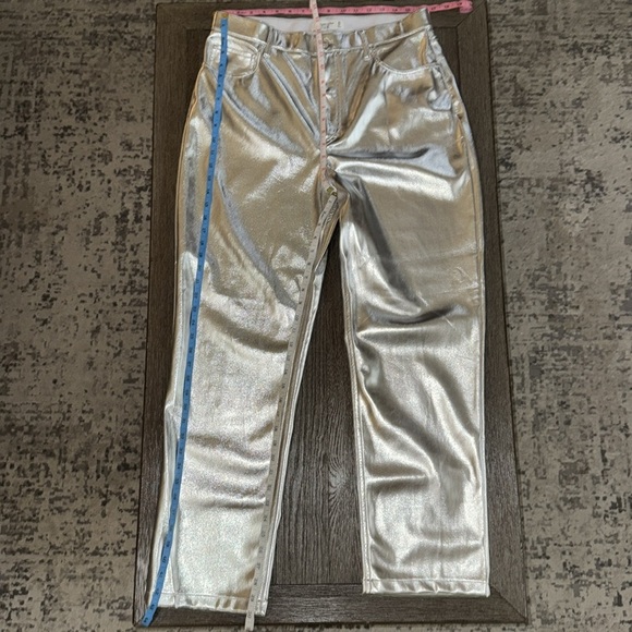 Abercrombie & Fitch The 90s Straight Ultra High Rise Pant Silver Metallic - Picture 10 of 12